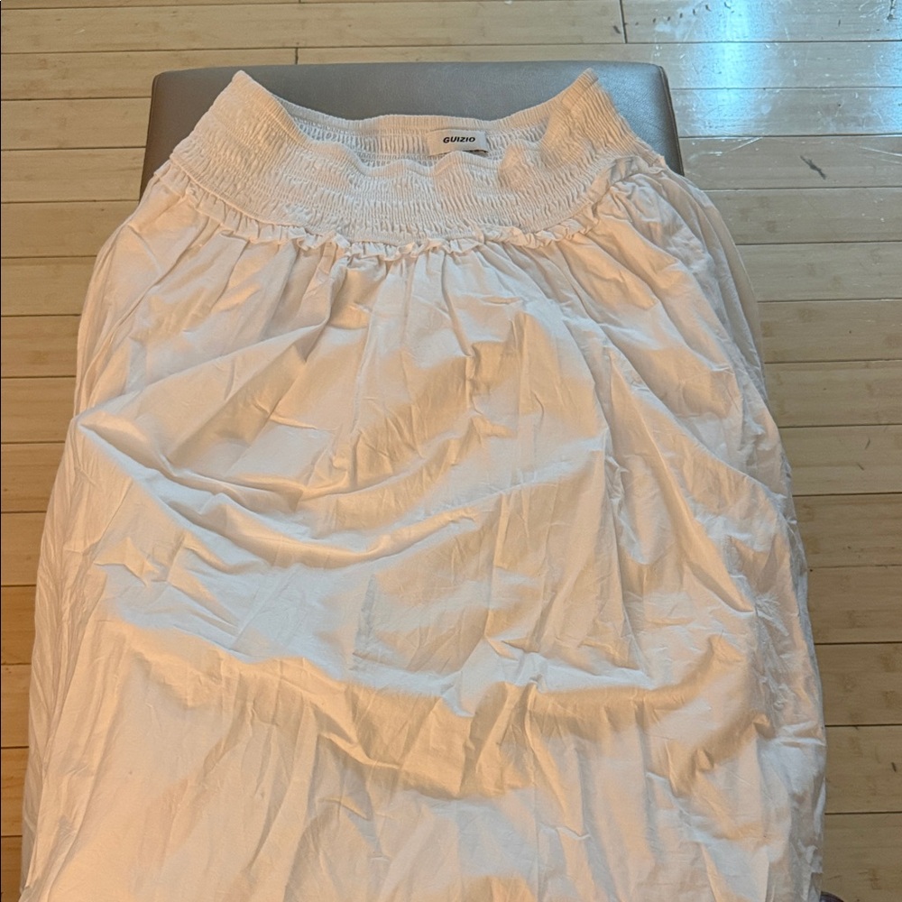 White Women's Skirt Guzio